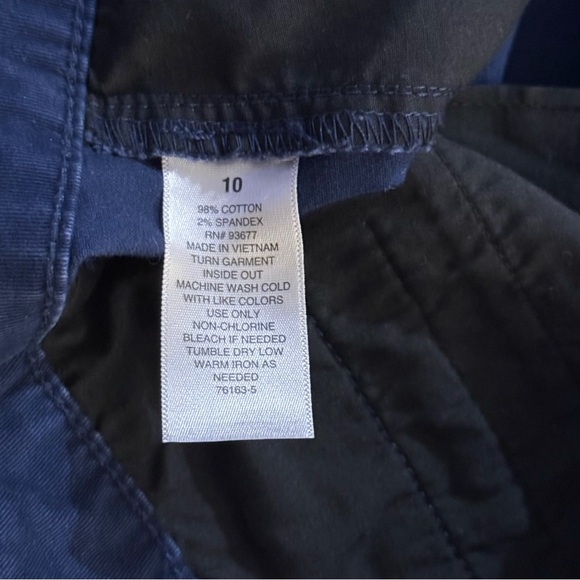 a.n.a Dark Blue Women's Mid Rise Shorts Size 10 - Picture 4 of 4